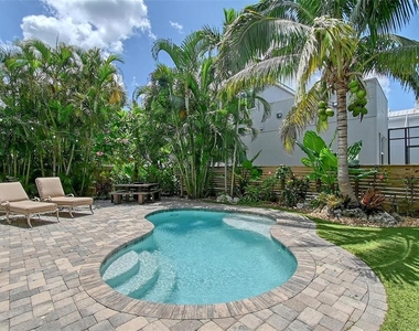 1738 Siesta Drive - Photo Thumbnail 36