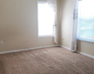 4802 51st Street W - Photo Thumbnail 5