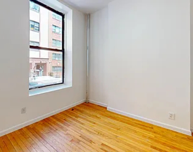 312 East 91st Street - Photo Thumbnail 8