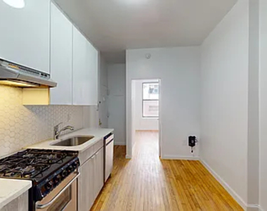 312 East 91st Street - Photo Thumbnail 7