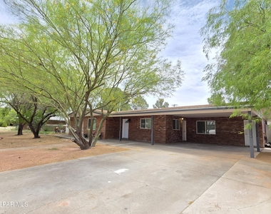 302 Quincy Avenue - Photo Thumbnail 1