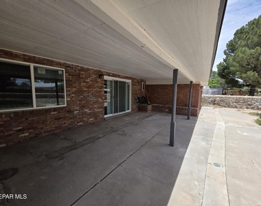 302 Quincy Avenue - Photo Thumbnail 32