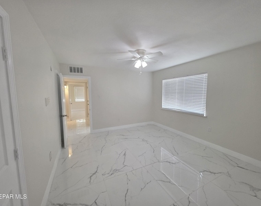 302 Quincy Avenue - Photo Thumbnail 23