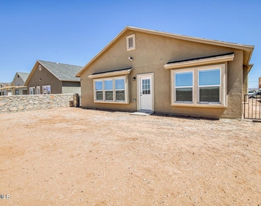 1013 Summer Lake Street - Photo Thumbnail 44