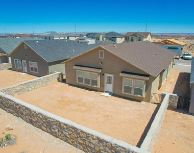 1013 Summer Lake Street - Photo Thumbnail 46
