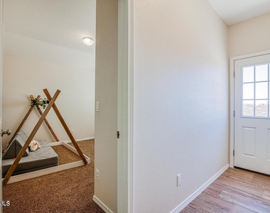 1013 Summer Lake Street - Photo Thumbnail 25