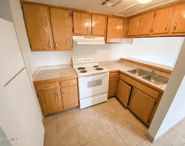4700 Maxwell Avenue - Photo Thumbnail 2