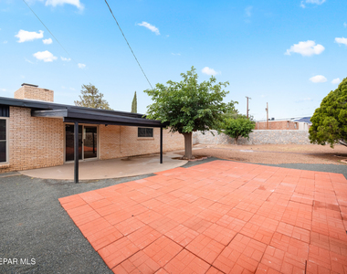 5205 Nome Avenue - Photo Thumbnail 26