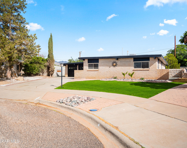 5205 Nome Avenue - Photo Thumbnail 1