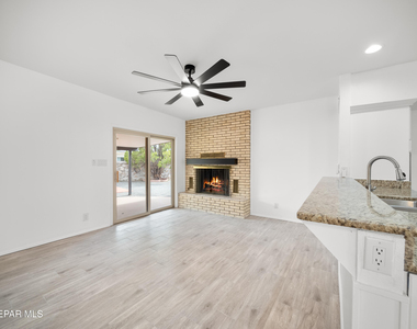 5205 Nome Avenue - Photo Thumbnail 12