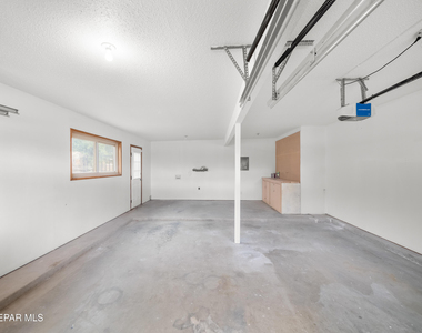 5205 Nome Avenue - Photo Thumbnail 29