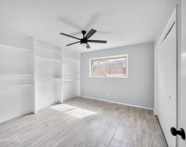 5205 Nome Avenue - Photo Thumbnail 17
