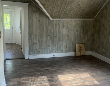 23 Highland Avenue - Photo Thumbnail 8