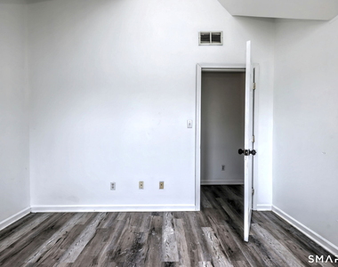483 Ferry Street - Photo Thumbnail 15