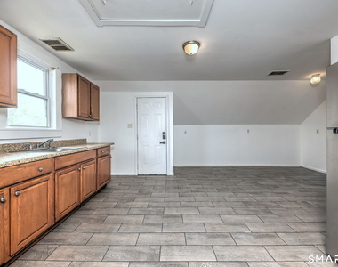 483 Ferry Street - Photo Thumbnail 21