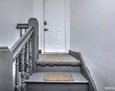 483 Ferry Street - Photo Thumbnail 2