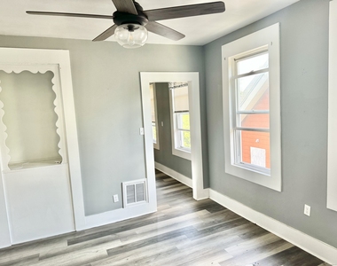 247 Ivy Street - Photo Thumbnail 3