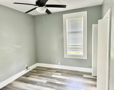 247 Ivy Street - Photo Thumbnail 7