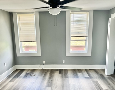 247 Ivy Street - Photo Thumbnail 4