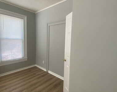 432 Main Street - Photo Thumbnail 7