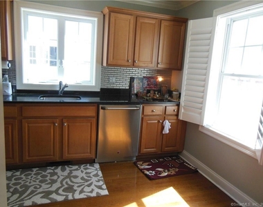 1725 Summer Street - Photo Thumbnail 5