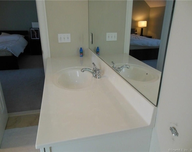 1725 Summer Street - Photo Thumbnail 14