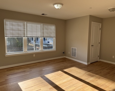 314 Bridgeport Avenue - Photo Thumbnail 3