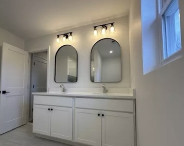 62 Soundview Avenue - Photo Thumbnail 12