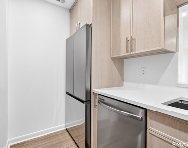 1500 Bedford Street - Photo Thumbnail 5