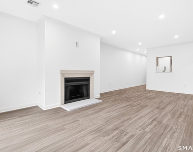 1500 Bedford Street - Photo Thumbnail 11