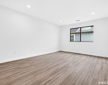 1500 Bedford Street - Photo Thumbnail 17