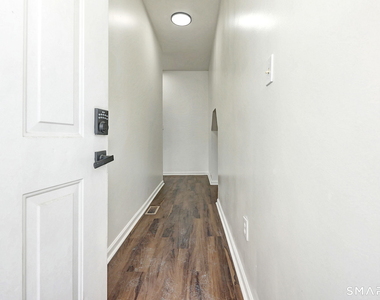 483 Ferry Street - Photo Thumbnail 2