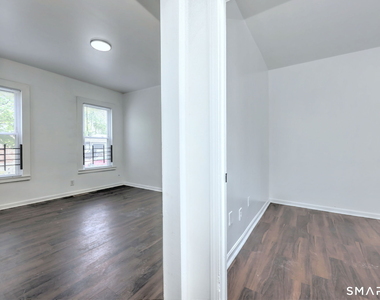 483 Ferry Street - Photo Thumbnail 6