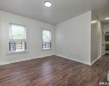 483 Ferry Street - Photo Thumbnail 12