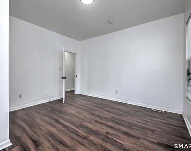 483 Ferry Street - Photo Thumbnail 9