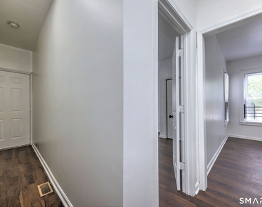 483 Ferry Street - Photo Thumbnail 4