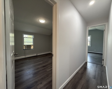 218 Melville Drive - Photo Thumbnail 7