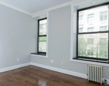 334 East 100th Street - Photo Thumbnail 5
