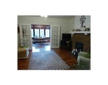 407 Biddle Ave - Photo Thumbnail 4
