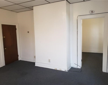1120 Swissvale Ave - Photo Thumbnail 5