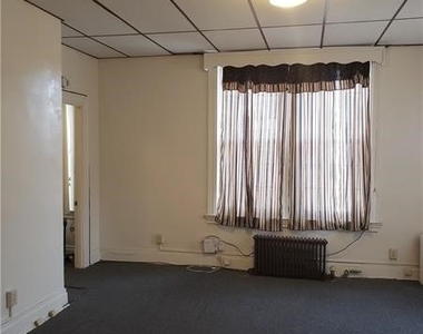 1120 Swissvale Ave - Photo Thumbnail 2