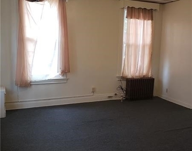 1120 Swissvale Ave - Photo Thumbnail 3