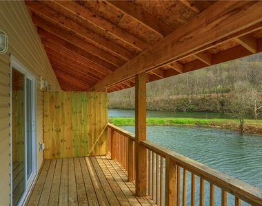 153 Kathleen Dr - Photo Thumbnail 14