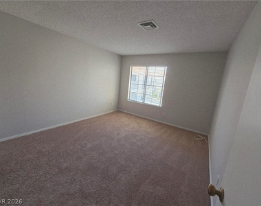 4842 Nara Vista Way - Photo Thumbnail 6