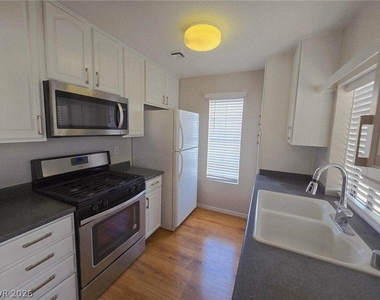 4842 Nara Vista Way - Photo Thumbnail 1