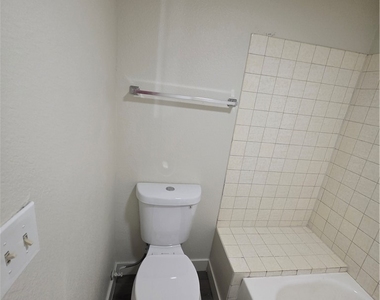3364 Royce Court - Photo Thumbnail 17