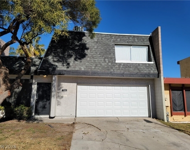 3364 Royce Court - Photo Thumbnail 2