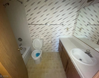 4181 Gannet Circle - Photo Thumbnail 17