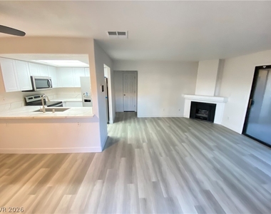 601 Cabrillo Circle - Photo Thumbnail 3