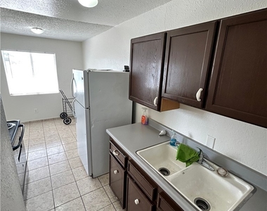 900 H Street - Photo Thumbnail 5